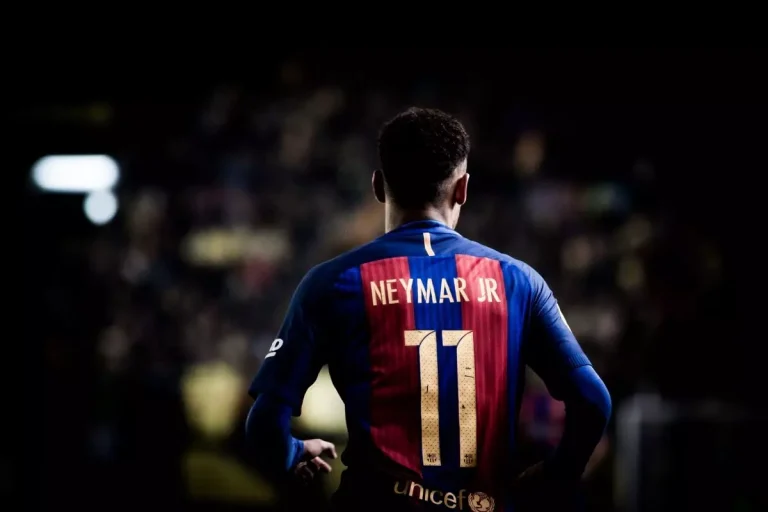Luis Enrique dans la tourmente : Mbappé sorti du groupe, Neymar sur le départ…