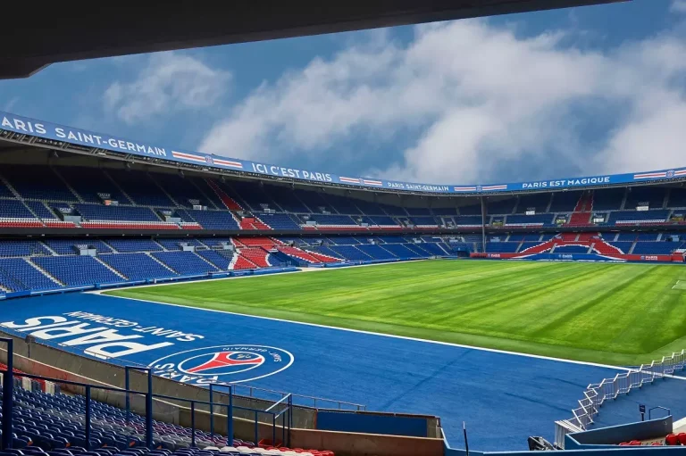 Sans Messi et Neymar, la masse salariale du PSG extrêmement réduite. Que va faire le PSG avec tout cet argent ?