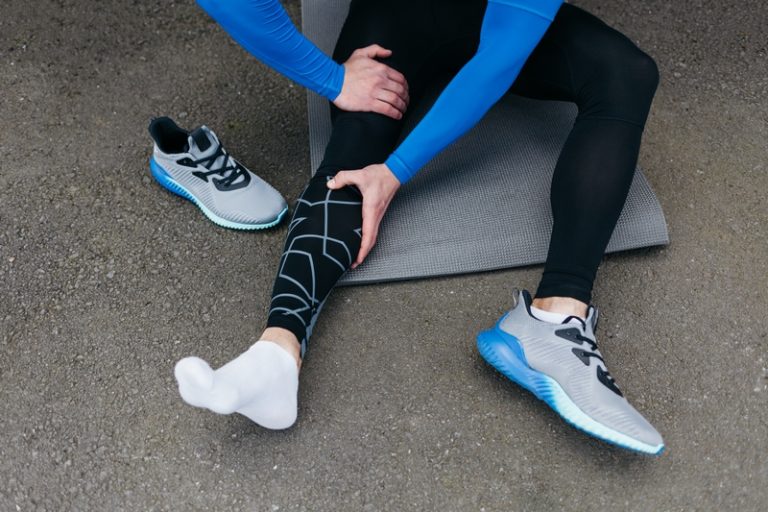 Sportif de plus de 25 ans : comment éviter le risque de blessures ?